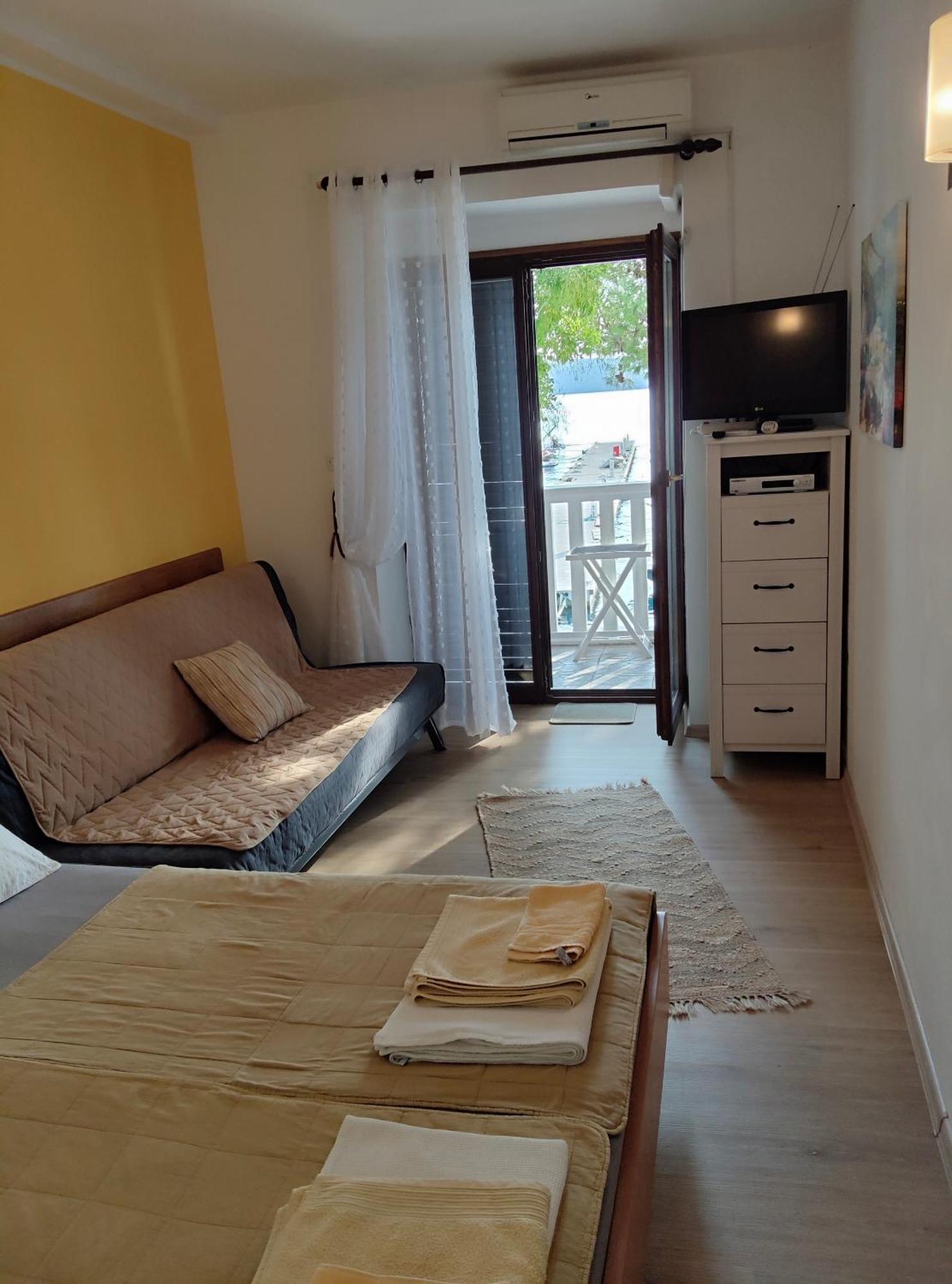 Apartmani Dea Jadranovo Exterior foto